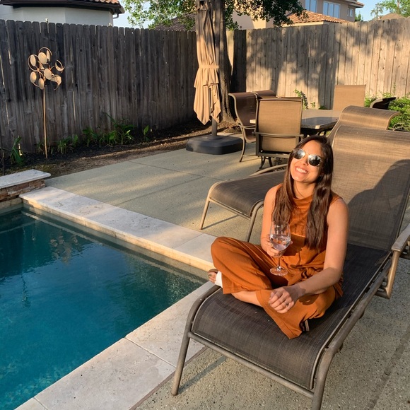 Meet your Posher, Devin - Picture 2 of 7